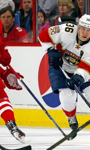 Panthers fire coach Gallant, cite philosophical differences